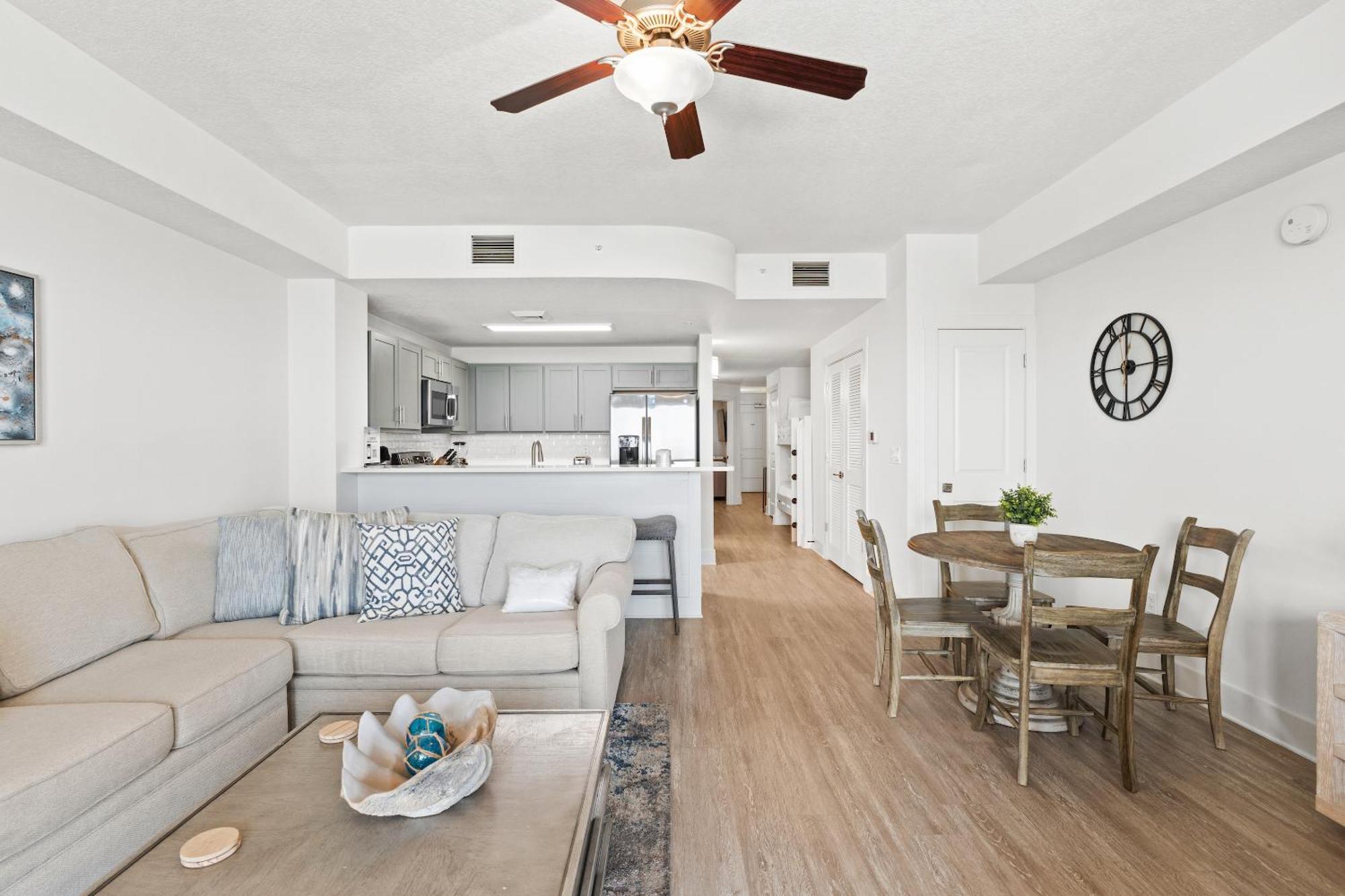 Calypso Beach Resort Tower 3 Rentals Panama City Beach Room photo