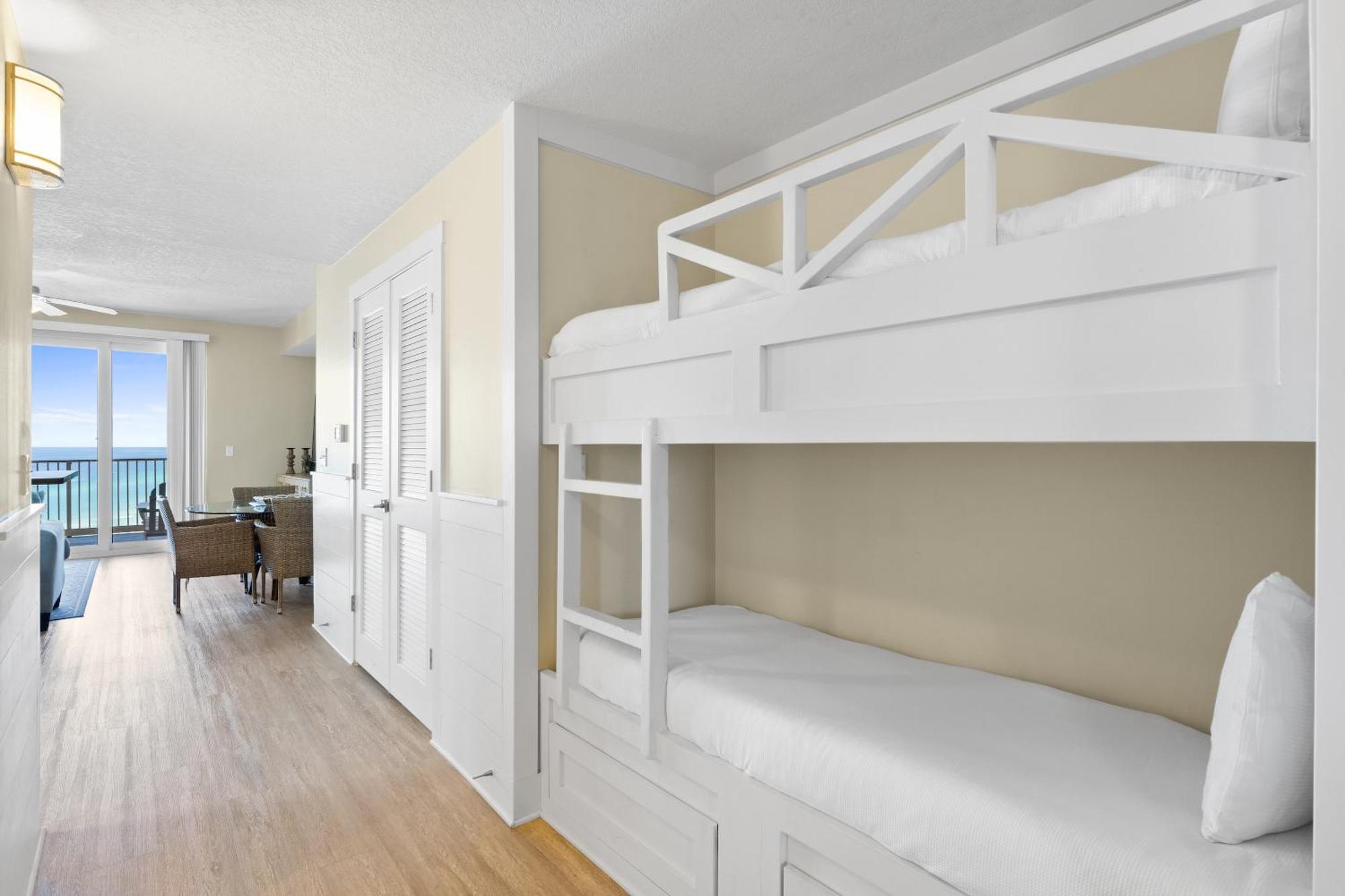 Calypso Beach Resort Tower 3 Rentals Panama City Beach Room photo